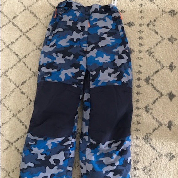 Amazon Essentials Boys' Water-Resistant Snow Pant - Picture 5 of 6